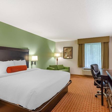Best Western Plus Hopewell Inn Exterior photo