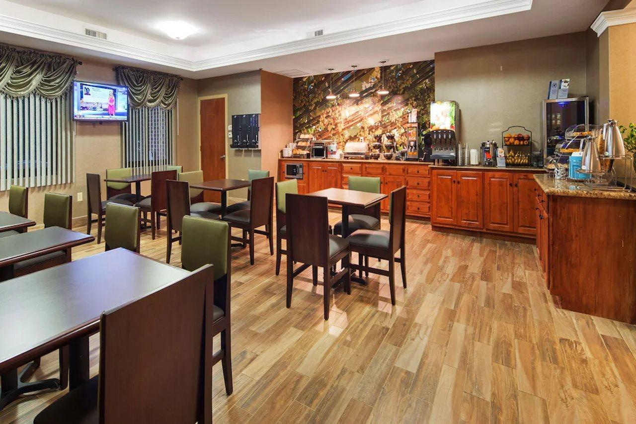 Best Western Plus Hopewell Inn Exterior photo