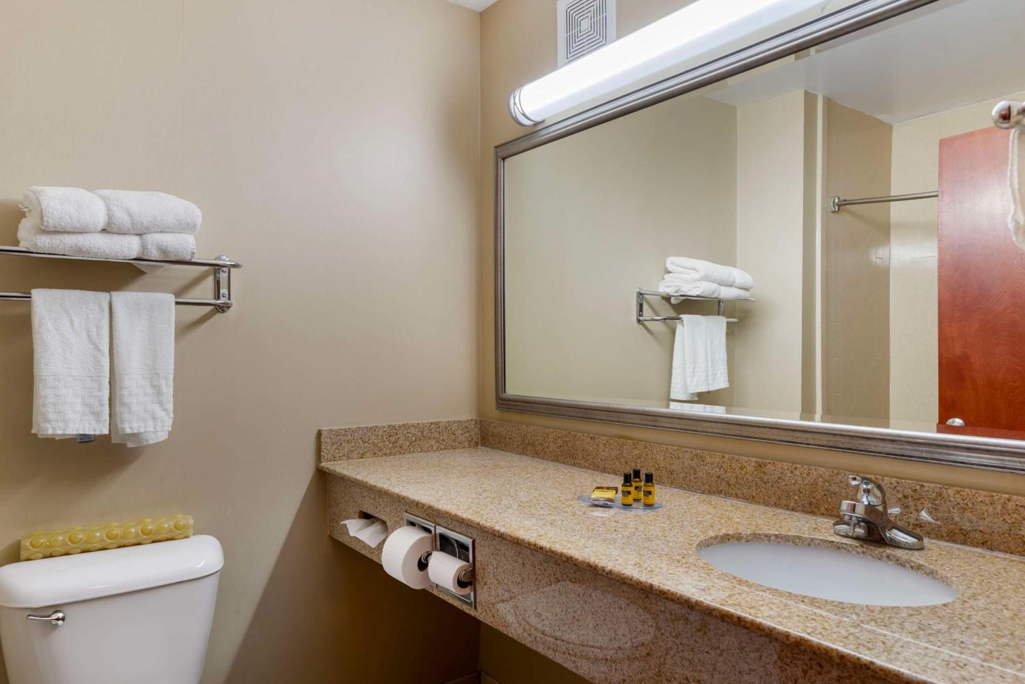Best Western Plus Hopewell Inn Exterior photo