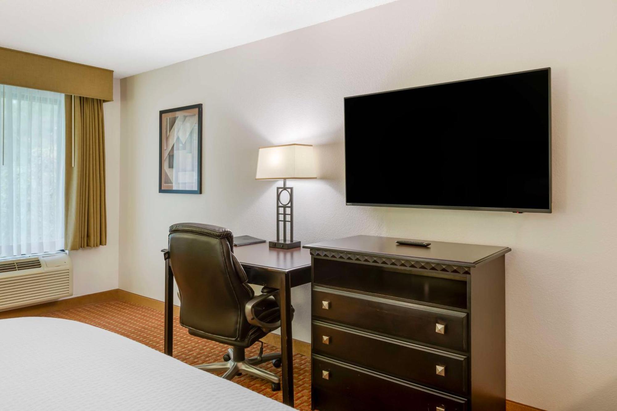 Best Western Plus Hopewell Inn Exterior photo
