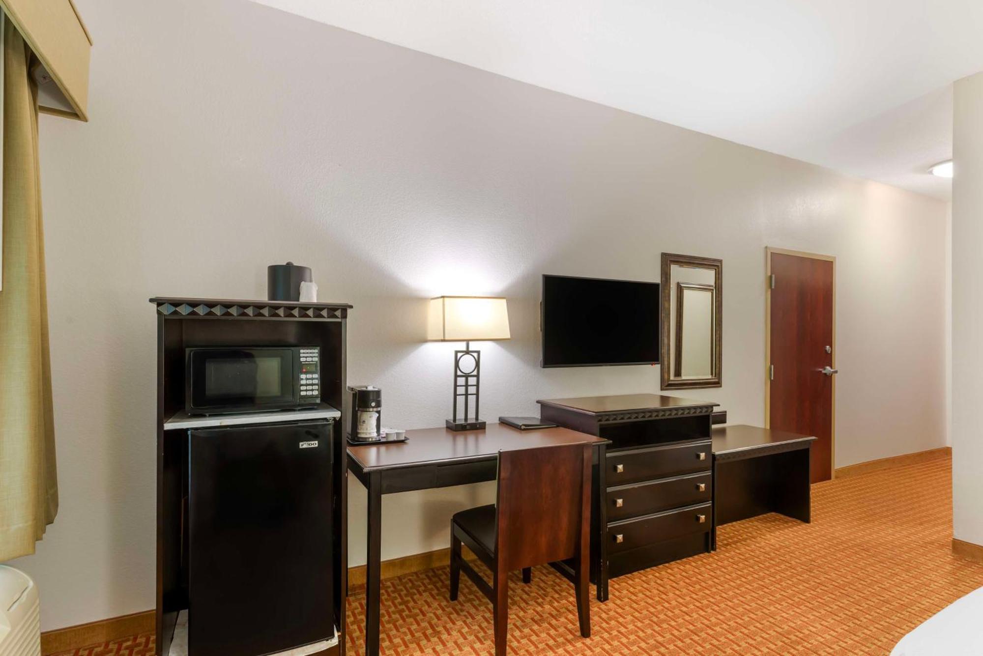 Best Western Plus Hopewell Inn Exterior photo
