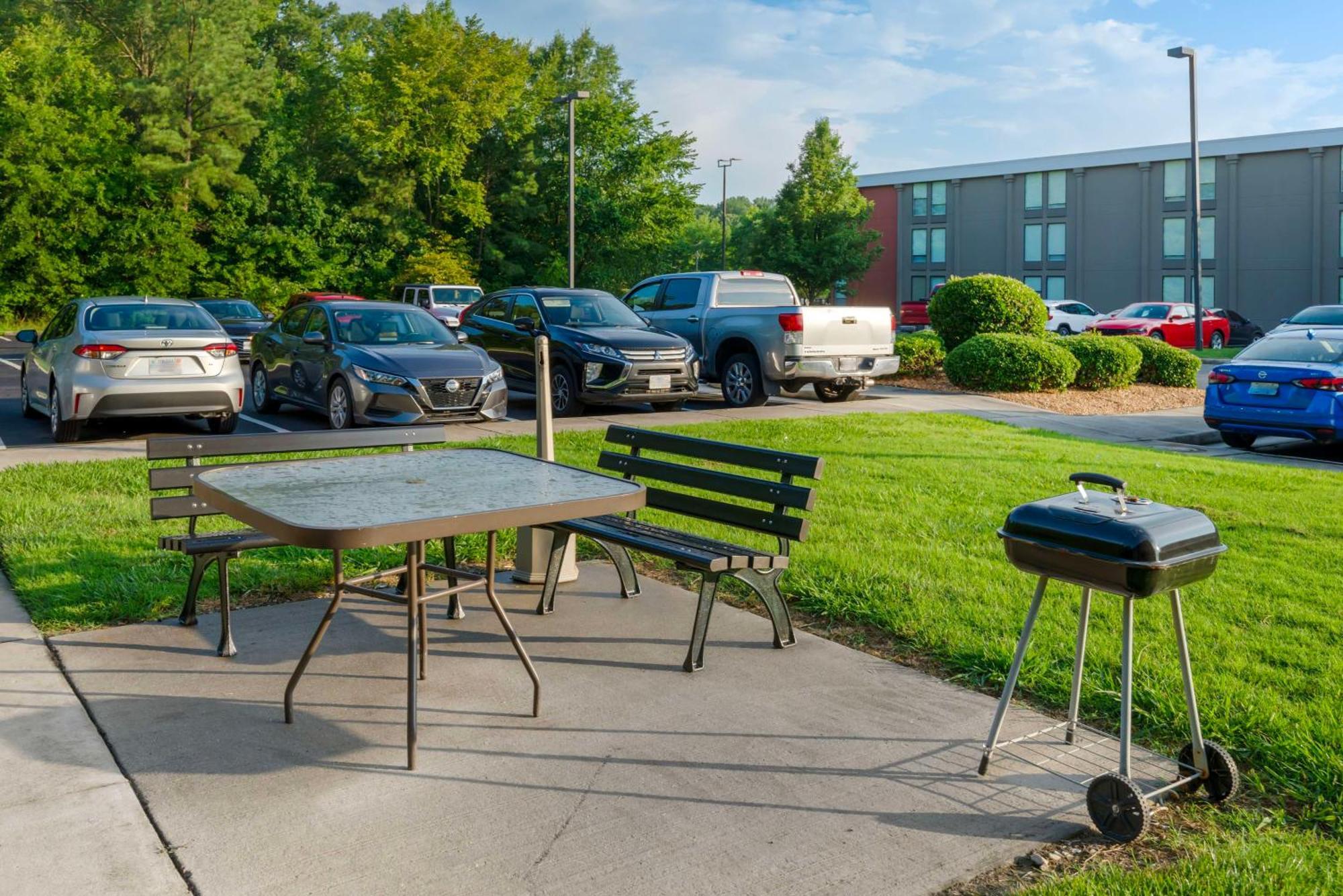 Best Western Plus Hopewell Inn Exterior photo